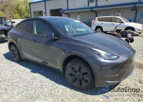 2024 Tesla Model Y из США, поврежденный, VIN 7SAYGDED9RA331305